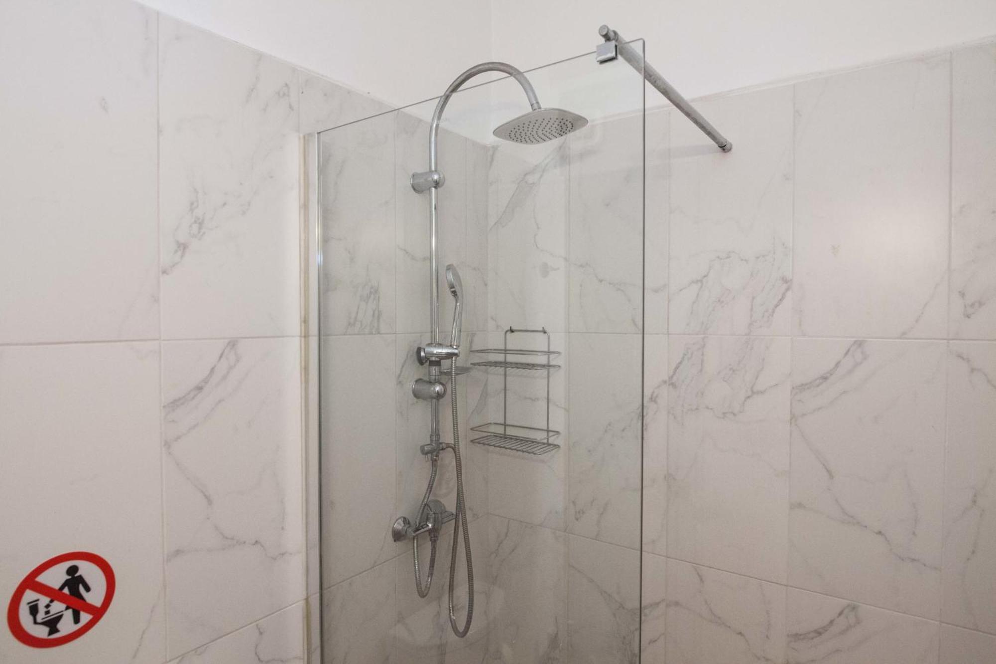 Modern 1 Bd Balcony Apt Near Metro In Kato Patisia 雅典 外观 照片