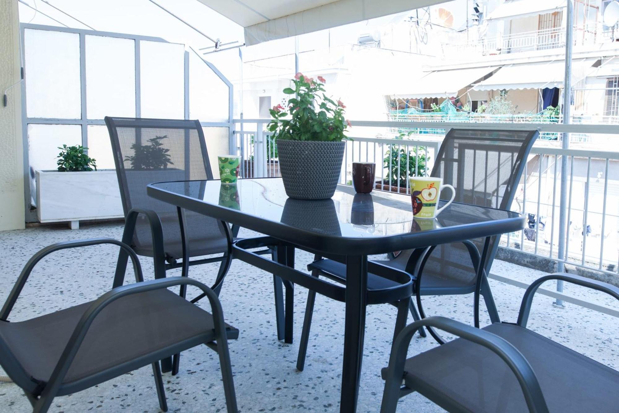 Modern 1 Bd Balcony Apt Near Metro In Kato Patisia 雅典 外观 照片